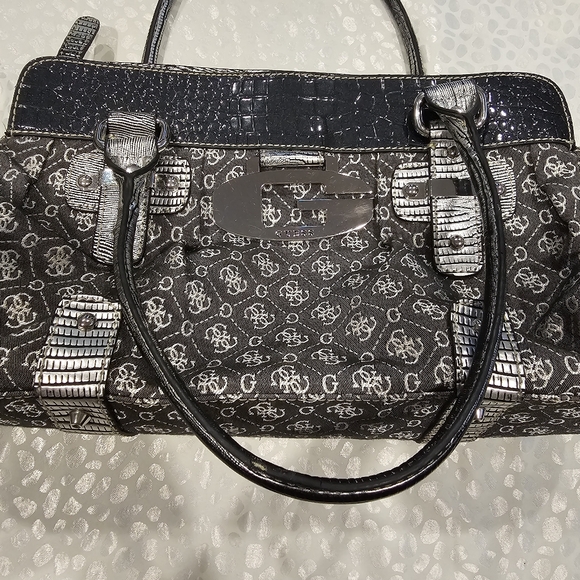 Vintage Guess Handbag - Gray and Silver - VGUC - Monogram - Picture 4 of 15
